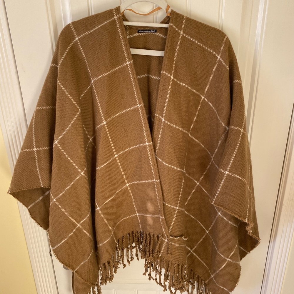Abercrombie windowpane fringed cape/scarf